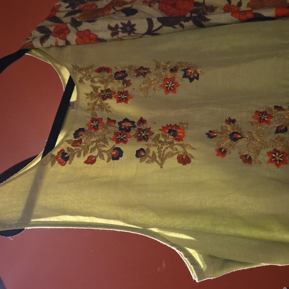 Cotton Anarkali/dress With Embroidered Duster - Picture 4 of 11